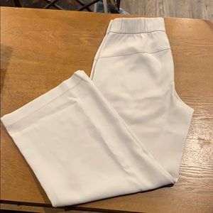 Lululemon On the Fly pant wide leg, sz. 4